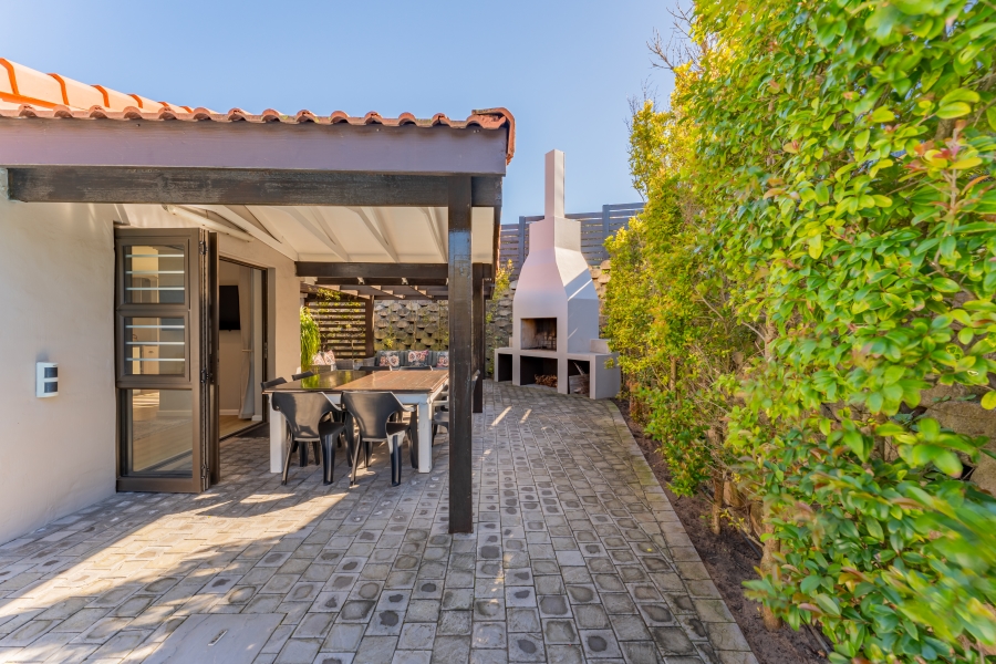 4 Bedroom Property for Sale in St Francis On Sea Eastern Cape